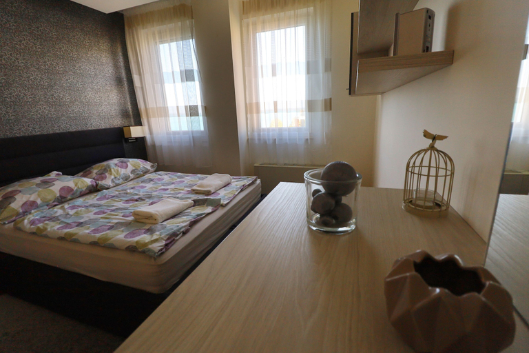 Bedroom 2, Galerius Golden Beach Apartment, Siófok