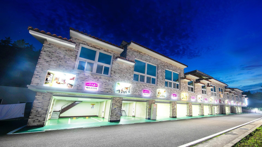 Exterior & Views 1, Yeosu King Pension Tel, Yeosu