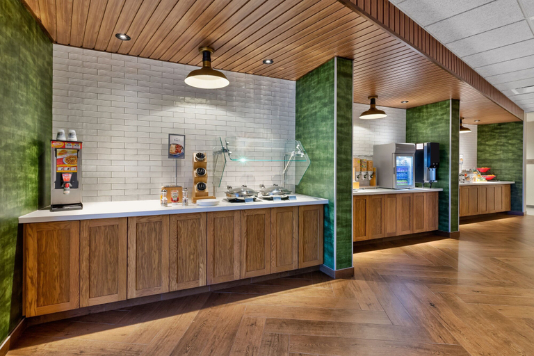 Food & Drinks 4, Fairfield Inn & Suites by Marriott Grand Rapids North, Kent