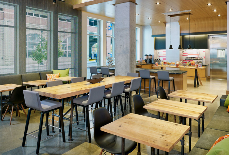 Food & Drinks 5, Aloft by Marriott Louisville Downtown, Jefferson