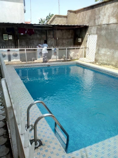 Sport & Beauty 5, Appartement Meublé VIP Douala Bonapriso, Wouri