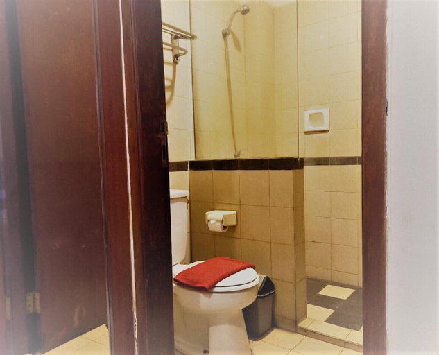 Bathroom 3, N Hotel Harmoni Jakarta, Central Jakarta