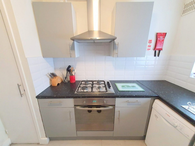 Others 4, 2-bed Flat With Superfast Wi-fi DW Lettings 9WW, Kent