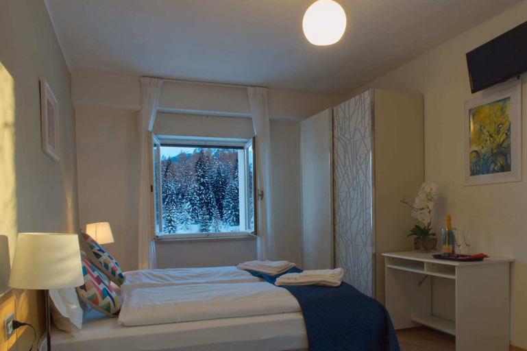 Bedroom 2, Park Hotel Sancelso, Trento