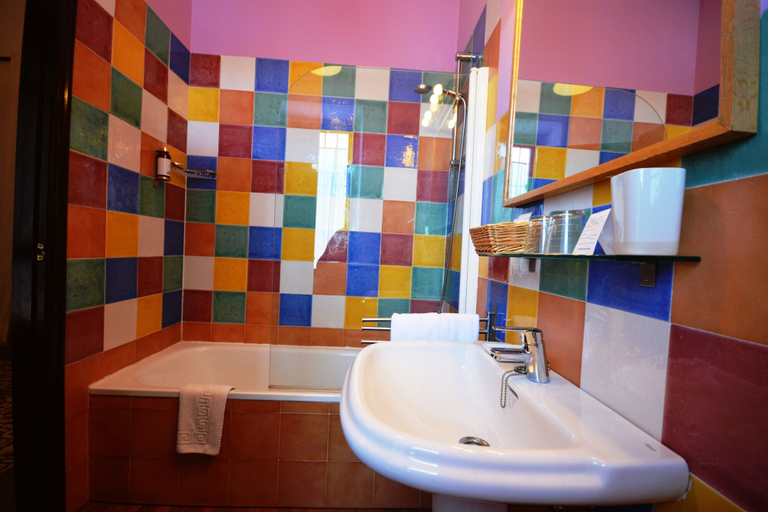 Bathroom 4, Casa de los Azulejos, Córdoba