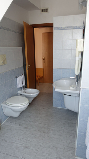 Bathroom 3, Hotel Bristol Enna, Enna