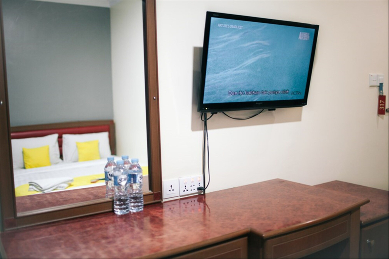 Bedroom 4, Hotel Gloris, Batam