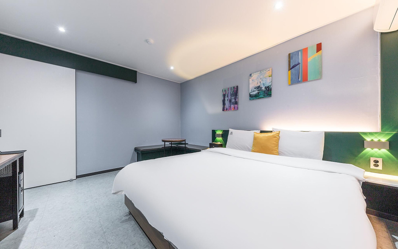 Bedroom 3, Daejeon Yuseong Hotel Demeure, Yuseong