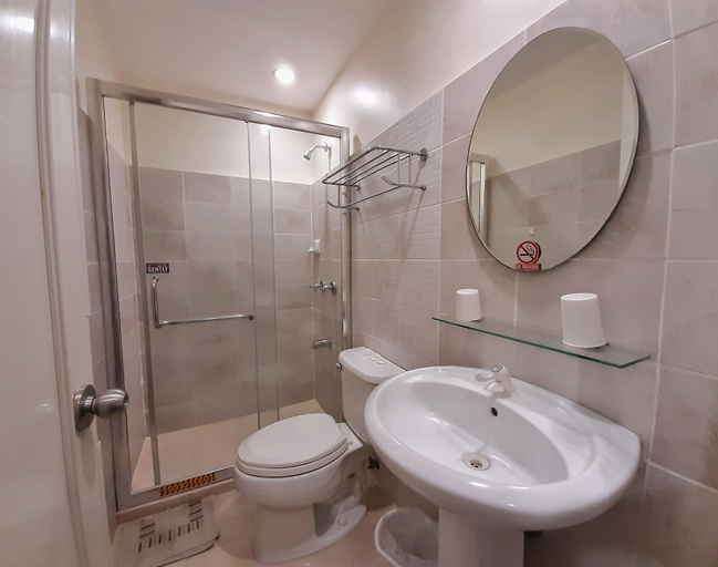 Bathroom 3, Gran Tierra Suites, Cebu City