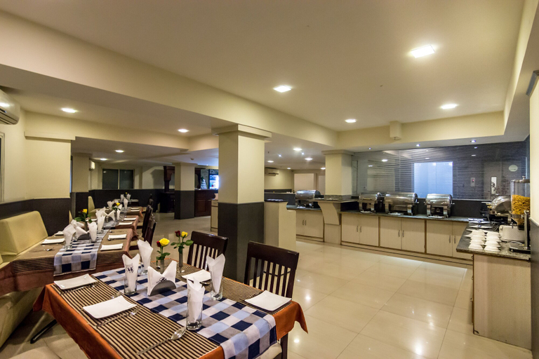 Food & Drinks 4, The Central Park, Hyderabad