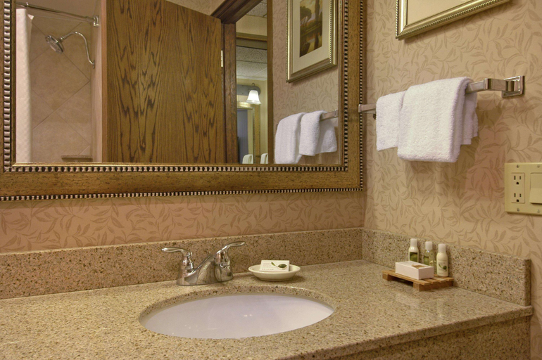 Bathroom 4, Red Lion Hotel Pendleton, Umatilla