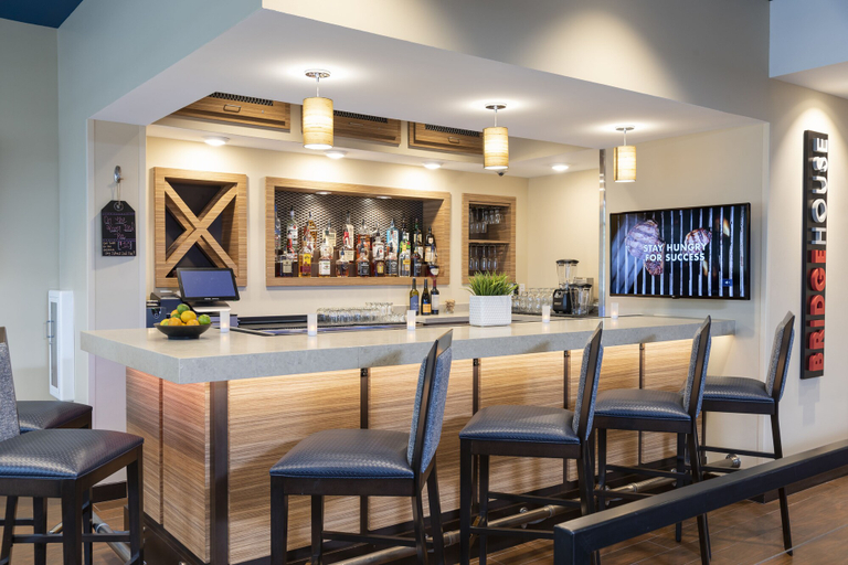 Food & Drinks 5, TownePlace Suites by Marriott Louisville North, Clark