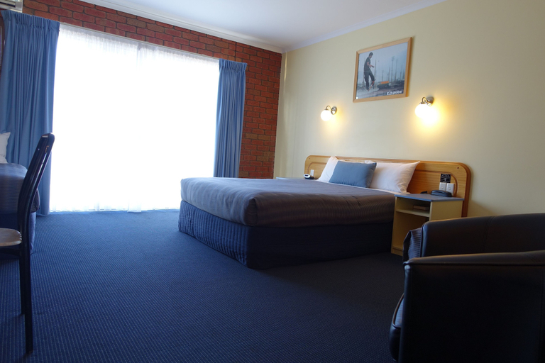 Bedroom 4, Torquay Tropicana Motel, Surf Coast - East