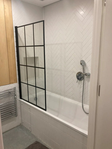 Bathroom, Pet Friendly 1 Bedroom Apartment in London Fields, London