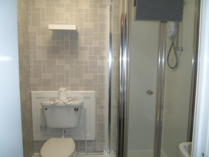 Bathroom 4, Sefton Blackpool, Blackpool