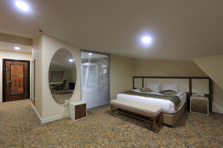 Bedroom 4, Cam Thermal Resort Spa Convention Center, Kızılcahamam