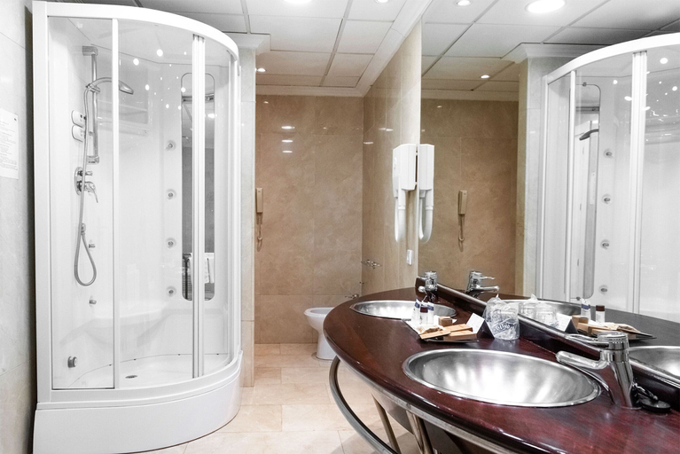 Bathroom 5, Hotel Torremangana, Cuenca