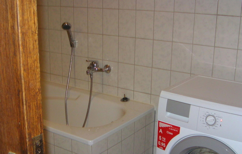 Bathroom 3, Falkenstein Aparts, Vogtlandkreis
