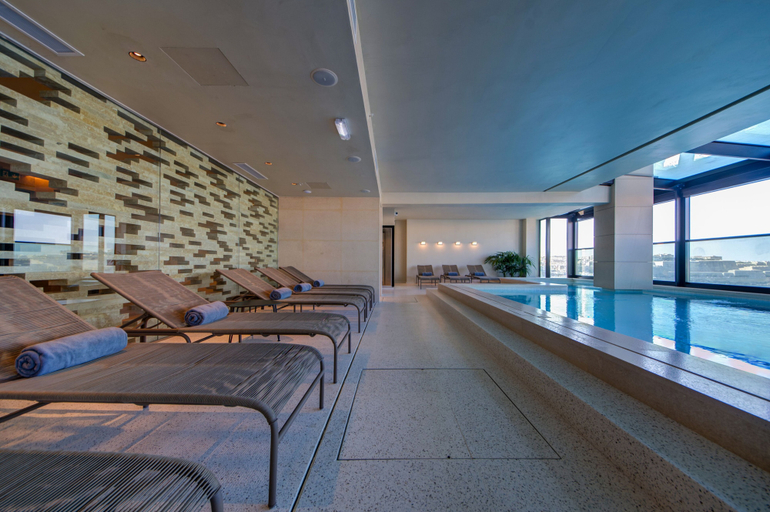 Sport & Beauty 2, Land's End Boutique Hotel
