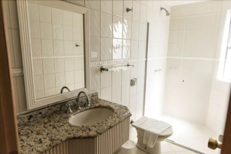 Bathroom 4, Center Hotel, Xanxerê
