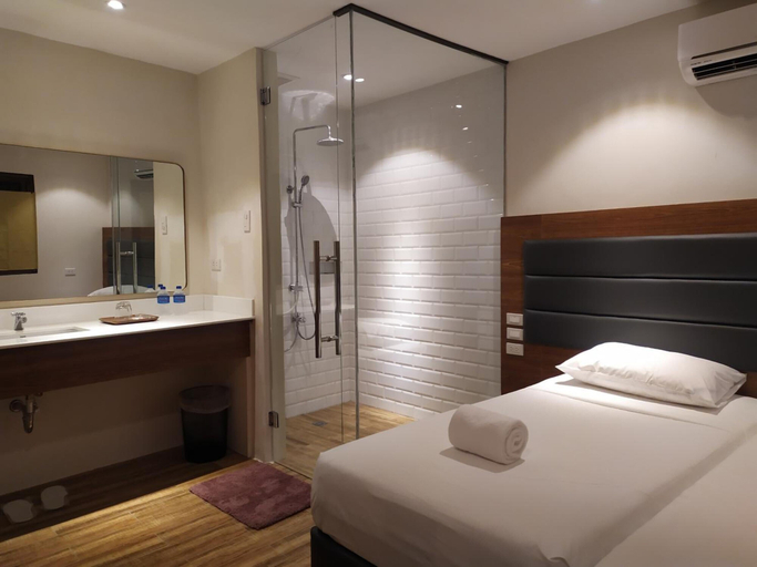 Bedroom 3, The Hub District Garden Suites, Pasay City