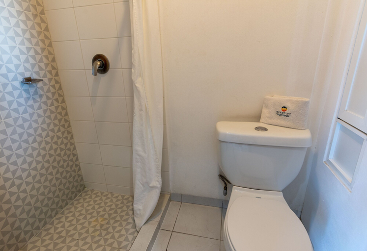 Bathroom 3, Mexico Inn Express Salamanca, Salamanca
