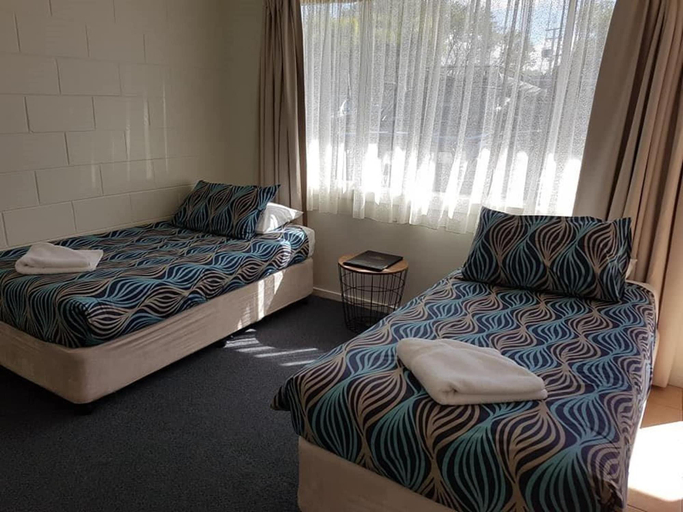Bedroom 4, Top Spot Motel, Maroochy - Maroochydore