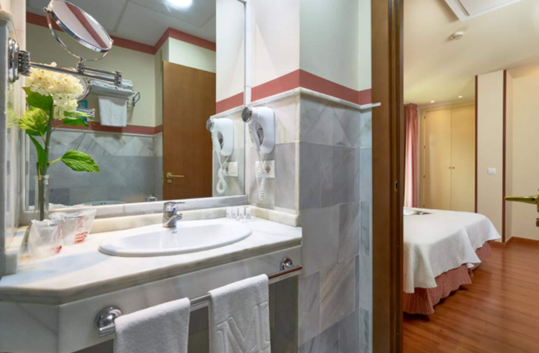 Bathroom 4, Hotel Murillo, Sevilla