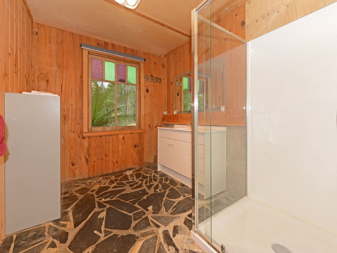 Bathroom, Saintys Creek Cottage, Kingborough