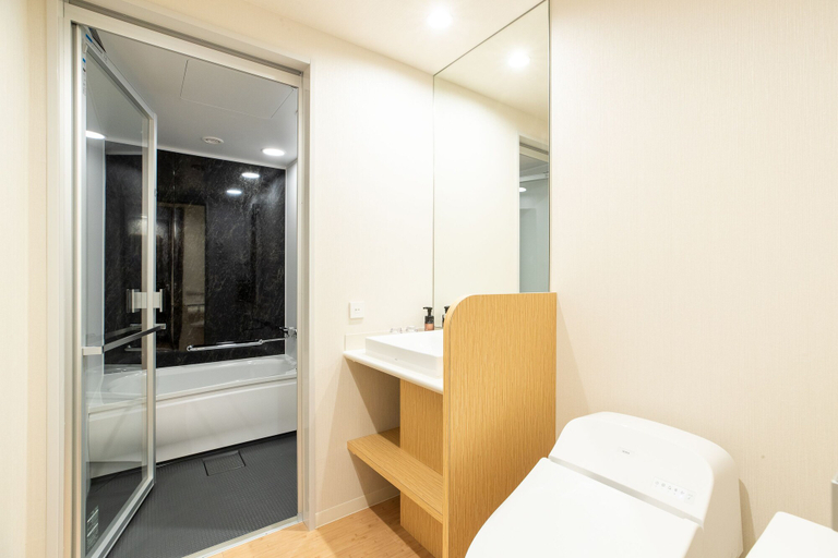 Bathroom 5, Daiwa Roynet Hotel Nagoya Fushimi, Nagoya