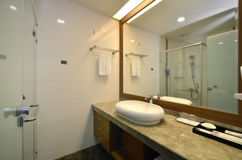 Bathroom 4, Guanko Hotel, Chiayi City