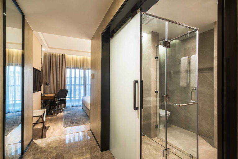 Bathroom 5, Aber Al Takhasussi, Riyadh