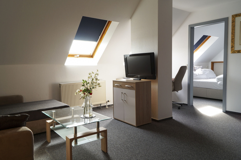 Bedroom 4, TRIP INN Kongresshotel Rodgau, Offenbach