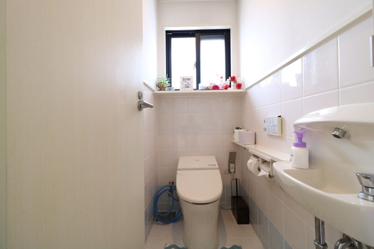 Bathroom 4, Blue Ocean, Okinawa