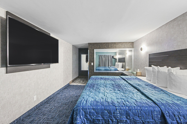 Bedroom 2, Hotel Opus Bronx, New York