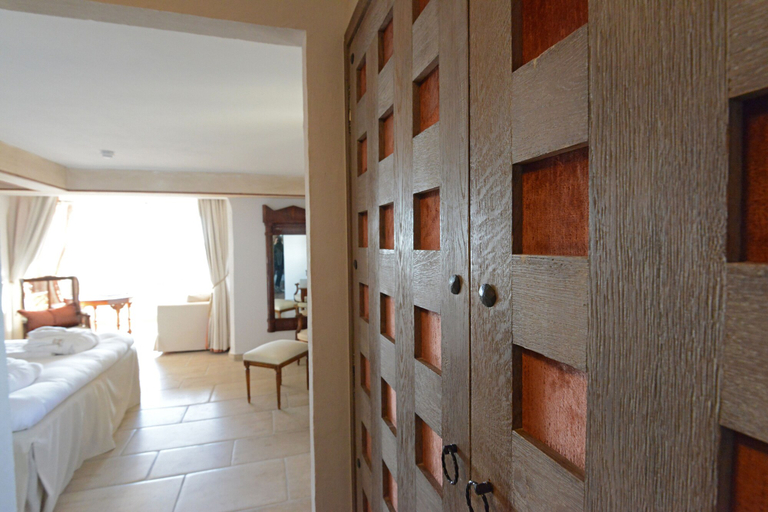 Bedroom 3, Chateau le Cagnard, Alpes-Maritimes