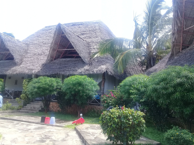 Others 5, Johari Villas, Malindi