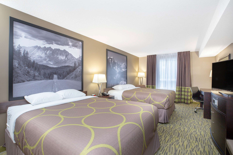 Bedroom 4, Super 8 by Wyndham Canmore, Division No. 15