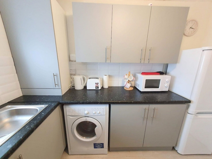 Others 5, 2-bed Flat With Superfast Wi-fi DW Lettings 9WW, Kent