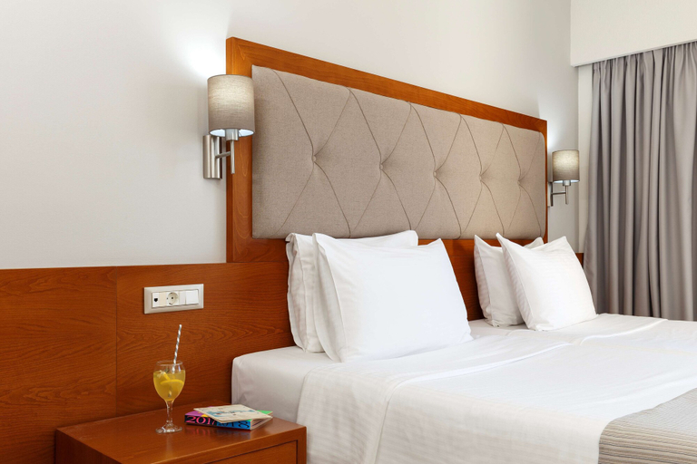 Bedroom 3, Best Western Plus Hotel Plaza, South Aegean