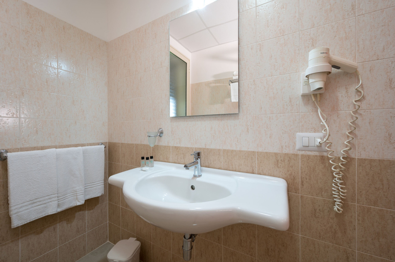 Bathroom 4, Valle degli Ulivi, Catania