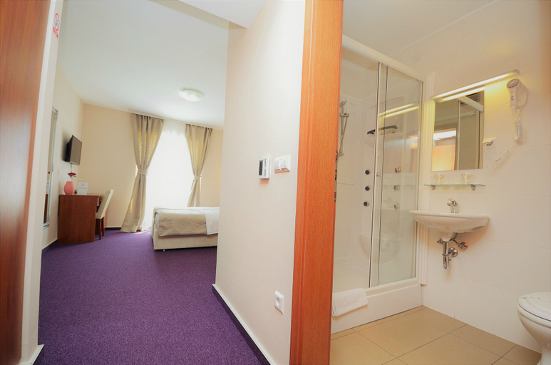Bedroom 3, Hotel Stella Maris, Vodice