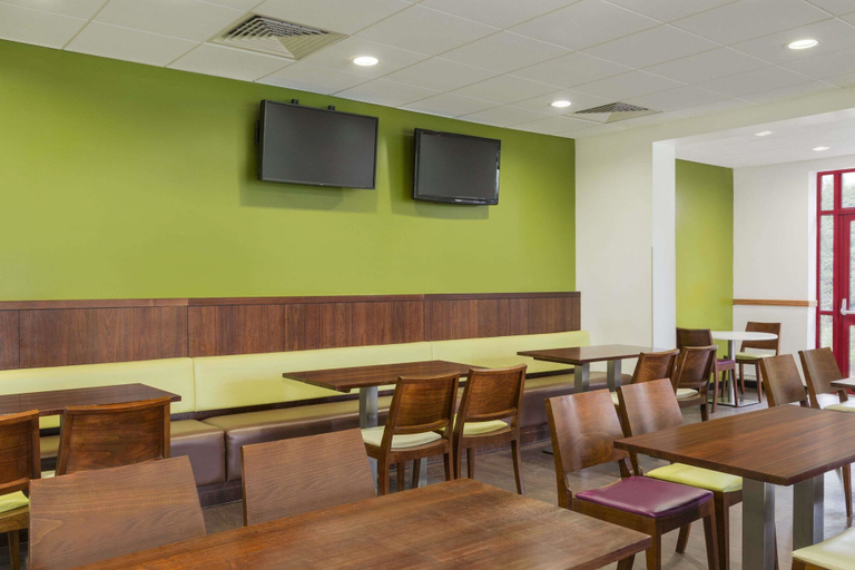 Food & Drinks 5, Days Inn by Wyndham Magor, Monmouthshire