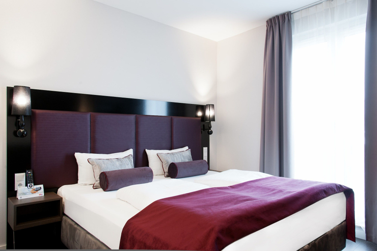 Bedroom 4, Arena an der Friedberger Warte, Frankfurt am Main