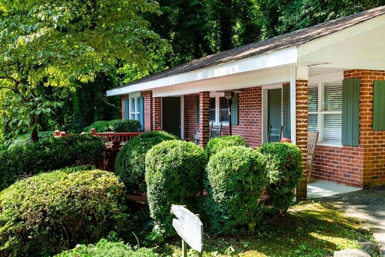 Exterior & Views 2, Mountain Aire Cottages, Inn & Glamping, Rabun