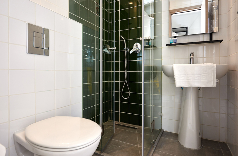 Bathroom 5, The Post Hostel, Jerusalem
