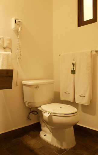 Bathroom 5, Hotel Real Alma, Del Centro