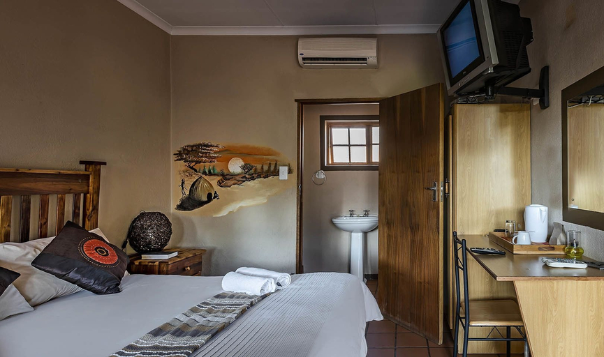 Bedroom 3, Kuruman Hotel, John Taolo Gaetsewe