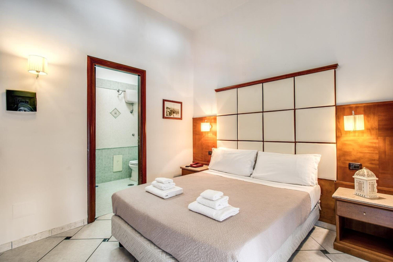 Bedroom 5, Garibaldi Suite, Napoli