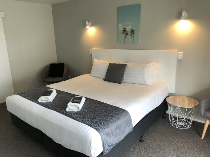 Bedroom 2, Half Moon Bay Motel, Manukau